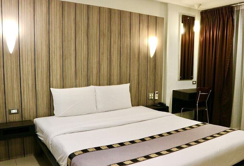 Quarto Deluxe, Swana Bangkok