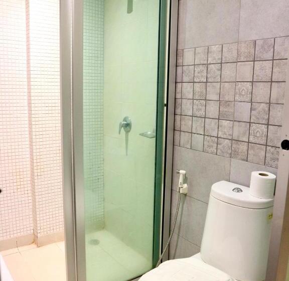 Quarto Deluxe, Swana Bangkok