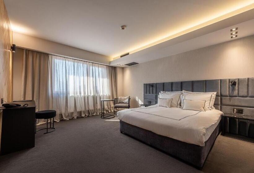 Quarto Deluxe, Vega Sofia
