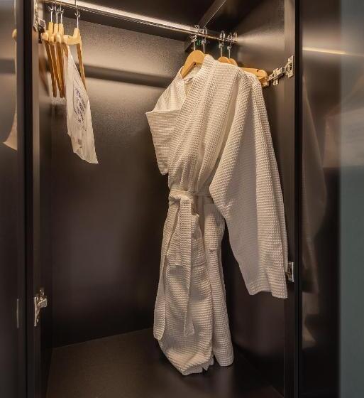 Quarto Deluxe, Vega Sofia