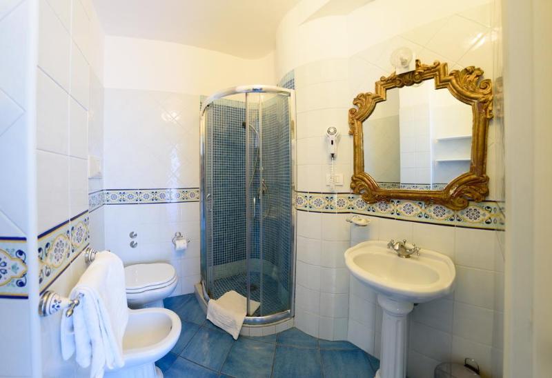 Номер Стандарт, Bussola