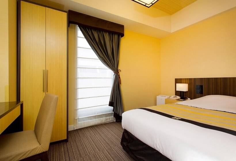 Quarto Estandar Individual, Monterey Hanzomon