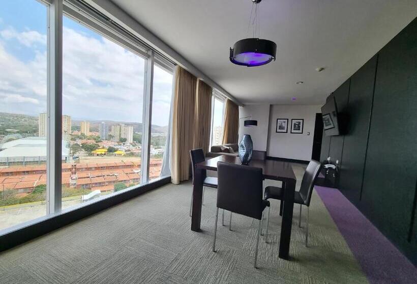 프레지덴셜 스위트, Trinitarias Suites