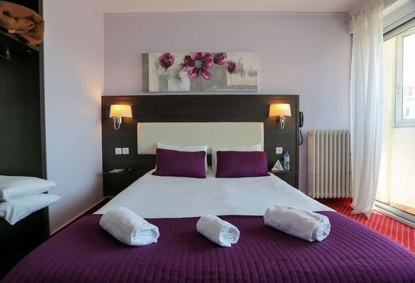 Номер Стандарт, Brit Hotel Bleu Nuit