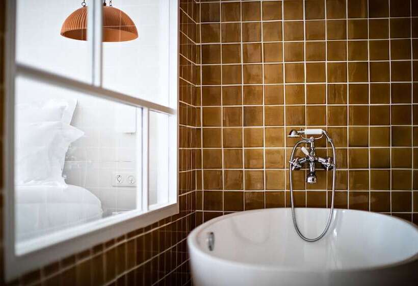 Family Suite, Les Roches Rouges, A Beaumier