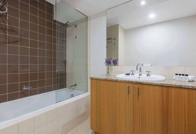 1침실 아파트 도시 전망, Oaks Melbourne On Market