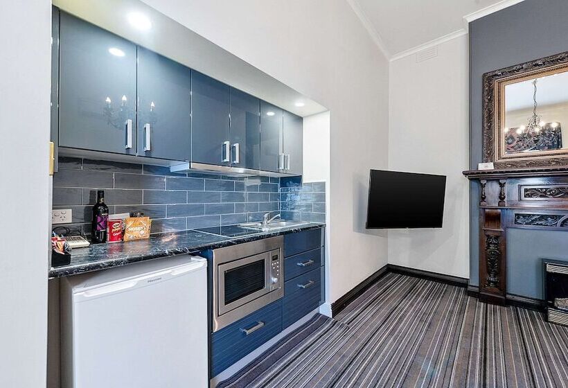 스위트, Quality Hotel Colonial Launceston
