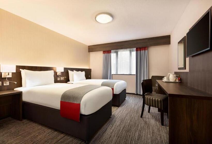 Номер Стандарт, Ramada Bristol West