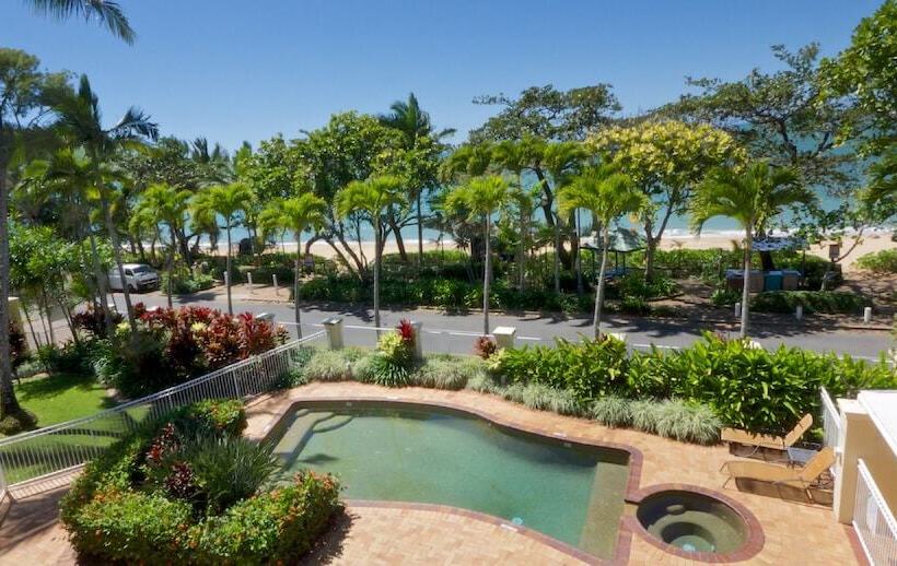 Апартаменты 1 Спальня, On The Beach Apartments