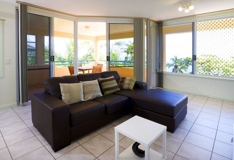Апартаменты 2 Спальни, On The Beach Apartments