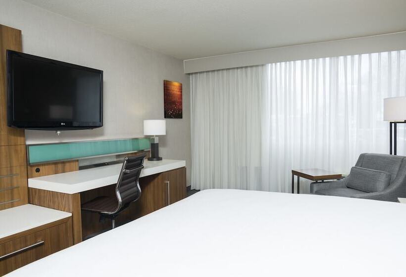 Люкс, Sonesta Hotel Grand Rapids Airport