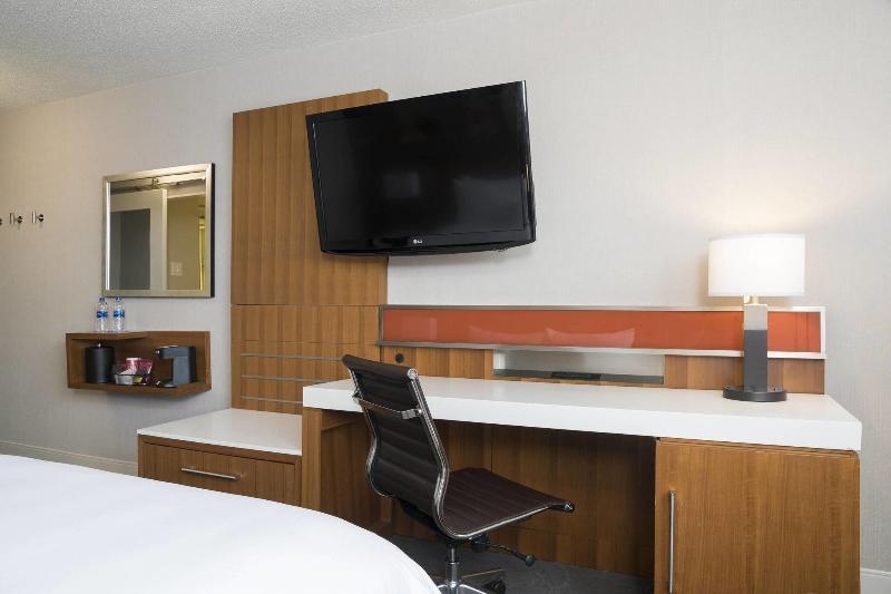 Sviitti King-vuode, Sonesta Hotel Grand Rapids Airport