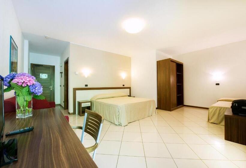 Семейный Номер, & Residence La Sibilla Cusiana