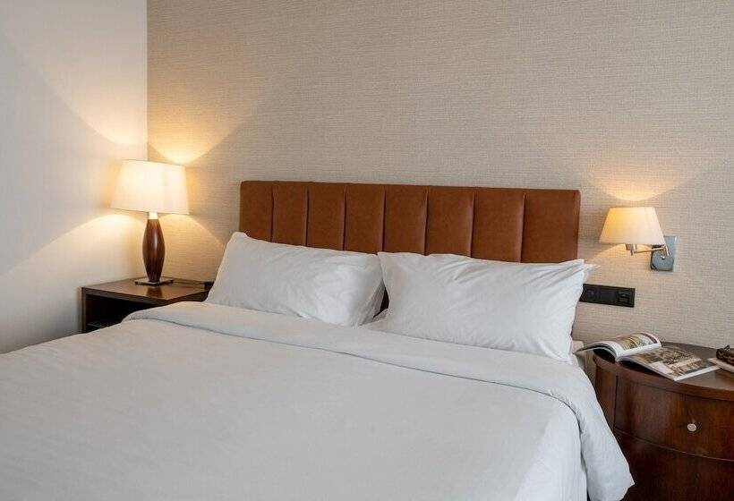 Номер Deluxe, Sheraton Poznan