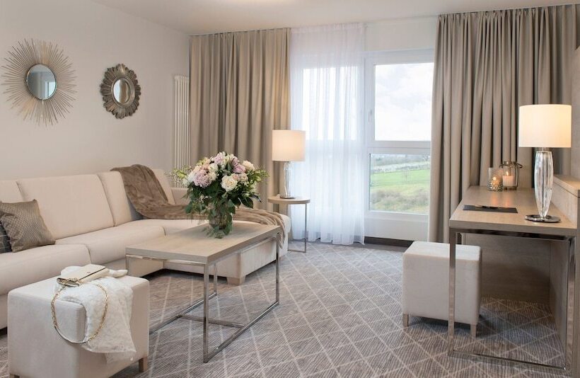 Полулюкс, Victor S Residenz Hotel Teistungenburg