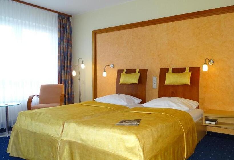 Quarto Estandar, Ascot Bristol