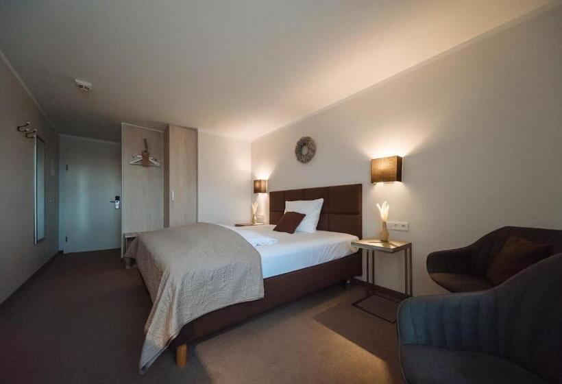 Номер Стандарт Индивидуальный, Landhotel Potsdam