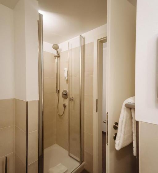 اتاق استاندارد یک نفره, Landhotel Potsdam