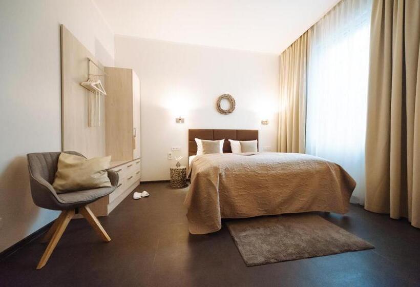 اتاق استاندارد, Landhotel Potsdam