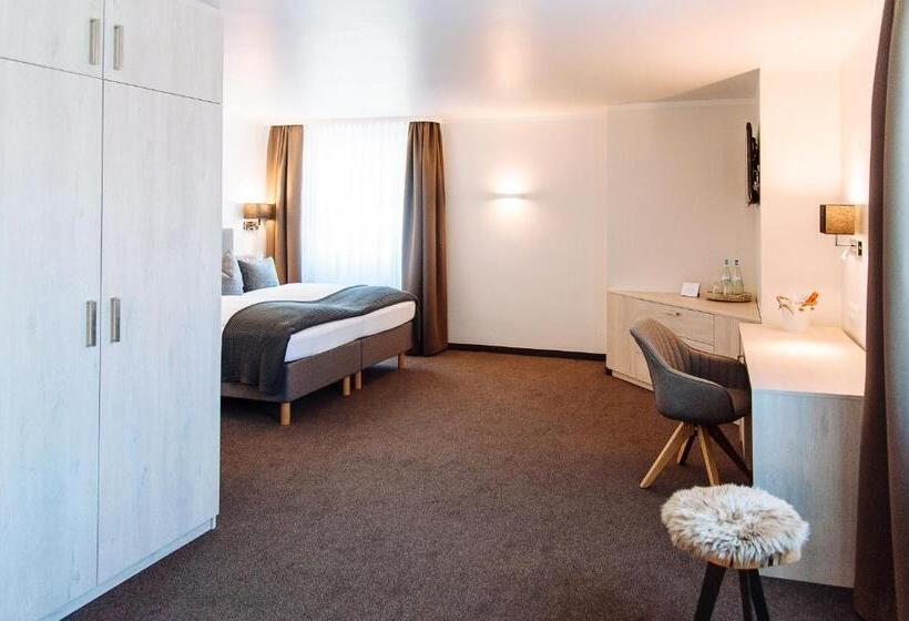 سوییت جونیور, Landhotel Potsdam