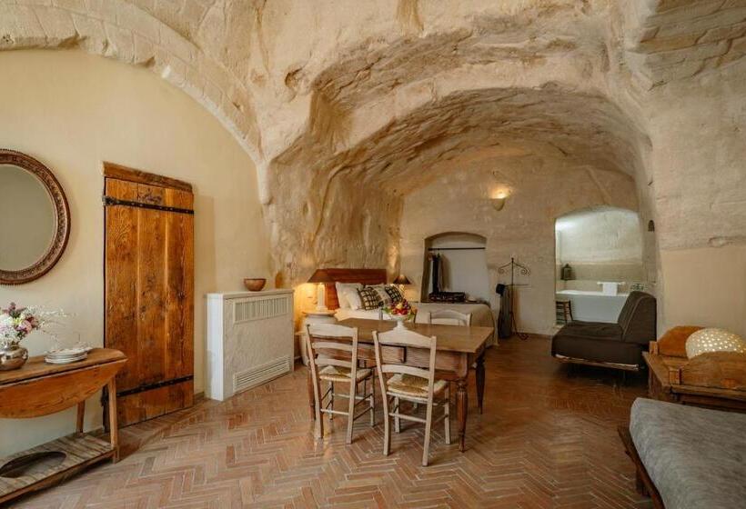 سوئیت جونیور خانوادگی, Locanda Di San Martino Hotel & Thermae Romanae