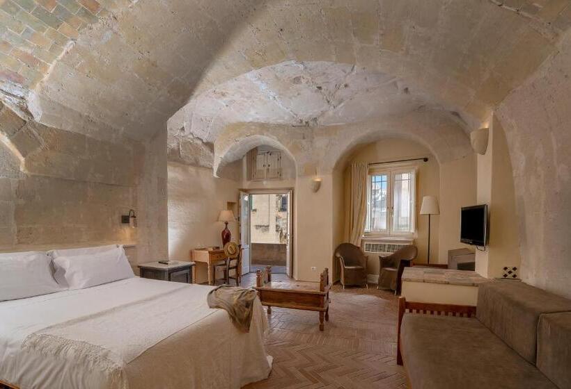 سوئیت جونیور خانوادگی, Locanda Di San Martino Hotel & Thermae Romanae