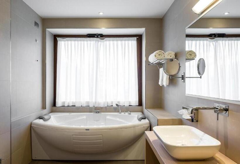 Номер Deluxe с Гидромассажем, Resort & Spa Miramonti
