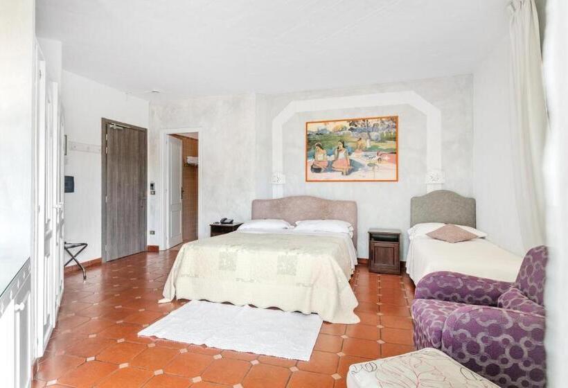اتاق ساده سه‌ نفره, Stefania Boutique Hotel By The Beach