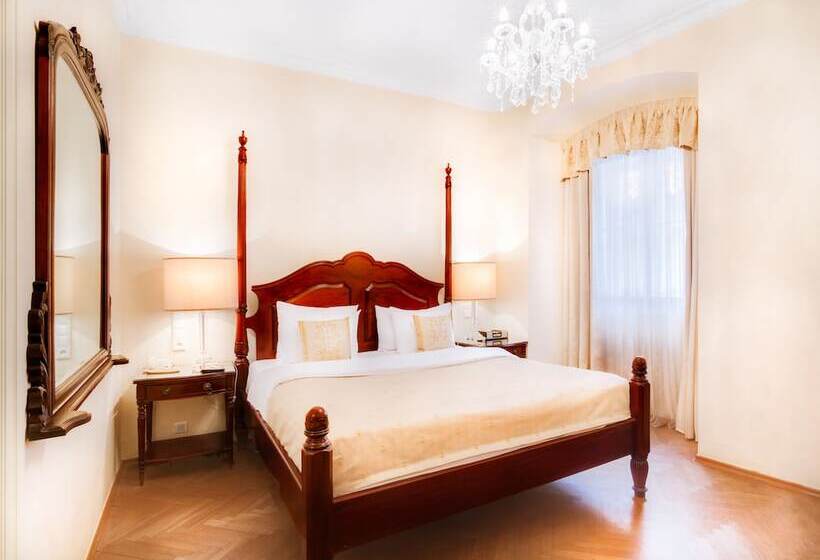 غرفة سوبيريور, The Dominican