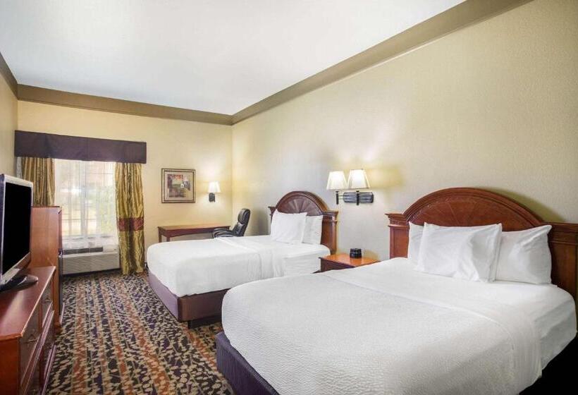 Номер Deluxe, La Quinta By Wyndham Belton   Temple South