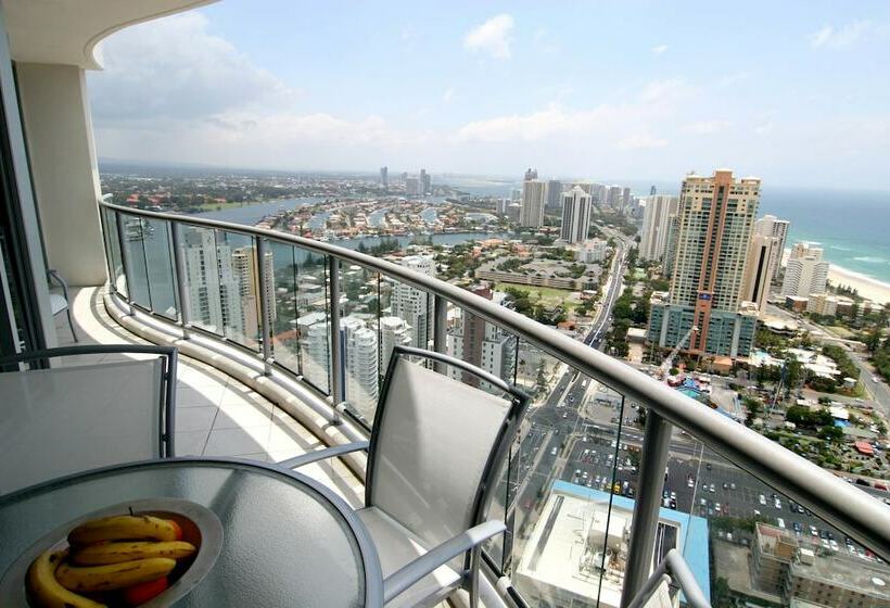 Апартаменты 3 Спальни, Mantra Towers Of Chevron