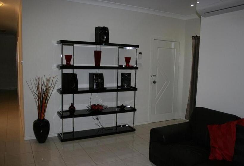 Апартаменты 3 Спальни, Noah's Mid City Motor Inn Muswellbrook