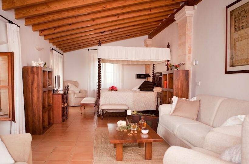 Полулюкс, Finca Son Roig by Valentin