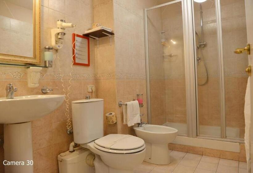 غرفة ديلوكس مزودة بشرفة, Catania Centro Rooms