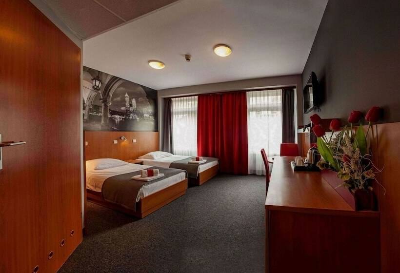 Standard-huone, Alexander