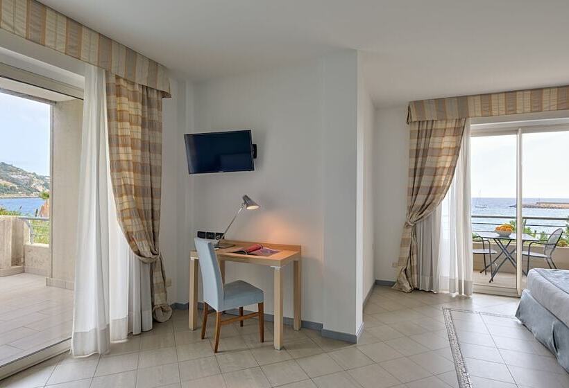 Номер Deluxe, Aregai Marina Hotel & Residence