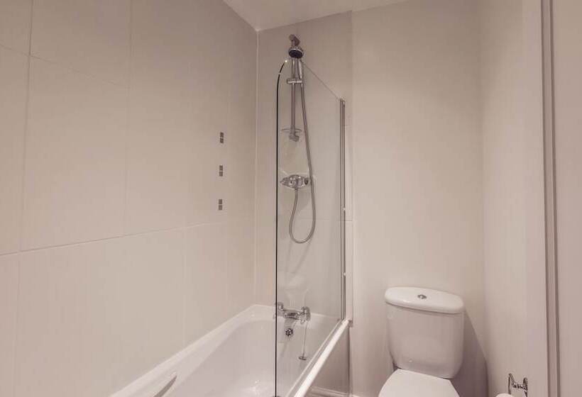 Номер Стандарт, Ambleside Townhouse