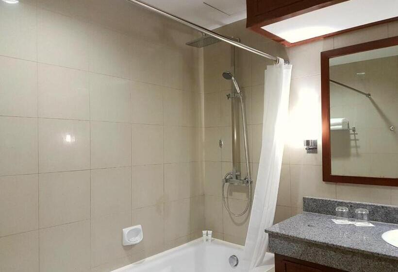 Plus Standard Room, Cebu Parklane International