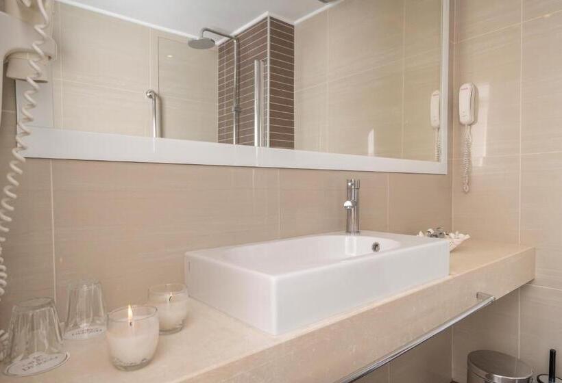 Люкс, Art Hotel Debono
