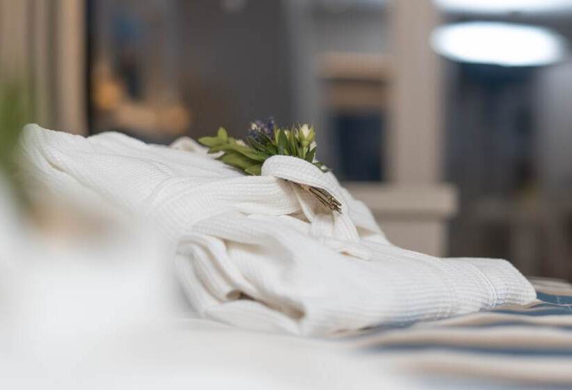Бунгало Стандарт, Art Hotel Debono