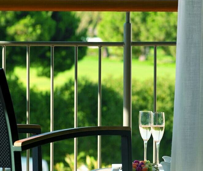Люкс Deluxe 2 Спальни, As Cascatas Golf Resort & Spa