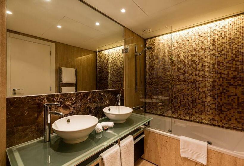 Люкс Deluxe 3 Спальни, As Cascatas Golf Resort & Spa