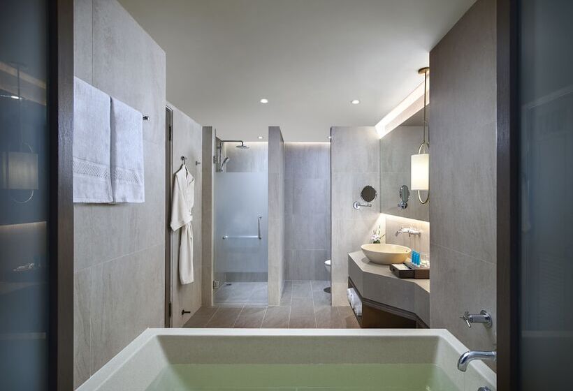 Номер Deluxe, Amari Vogue Krabi