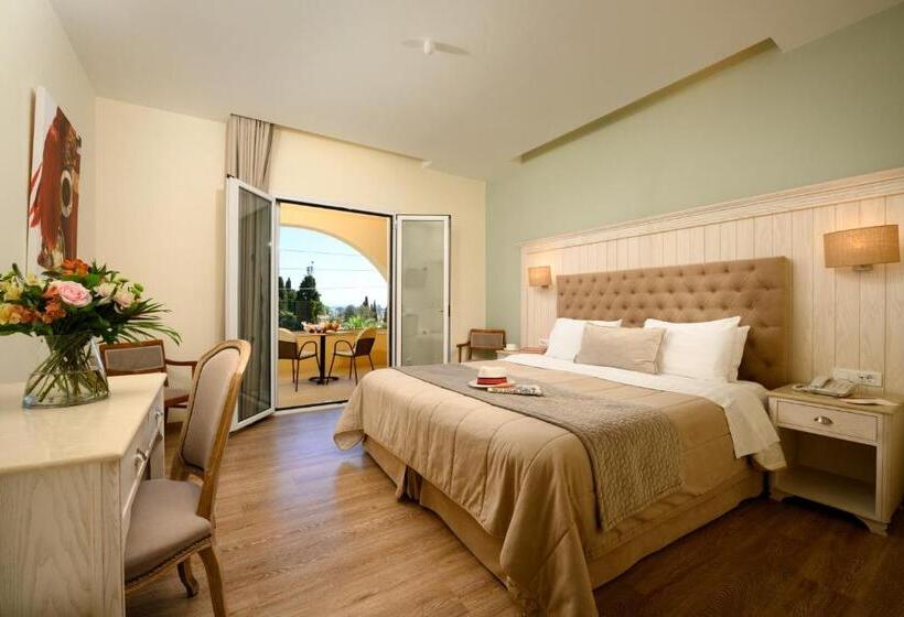 Номер Стандарт Трехместный, Art Hotel Debono