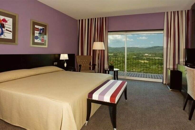 Семейный Номер, Casino Chaves