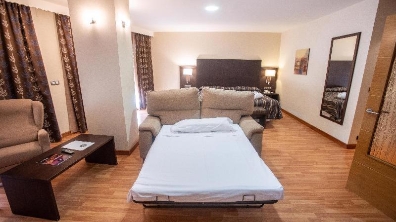 Номер Стандарт, Moon Dreams Calabahia