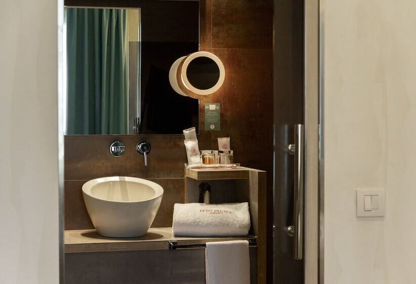 기본룸, Petit Palace Tamarises