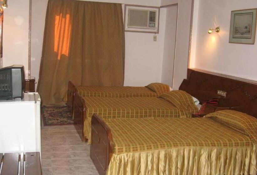 اتاق استاندارد سه تخته با چشم‌انداز, Sara Hotel Aswan