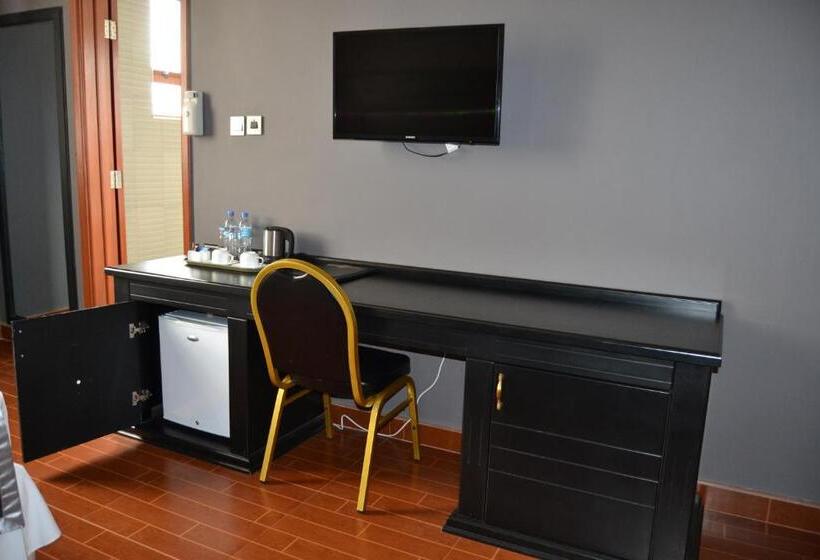 اتاق لوکس یک تخته, Panone Hotels   King Ori Kilimanjaro Airport