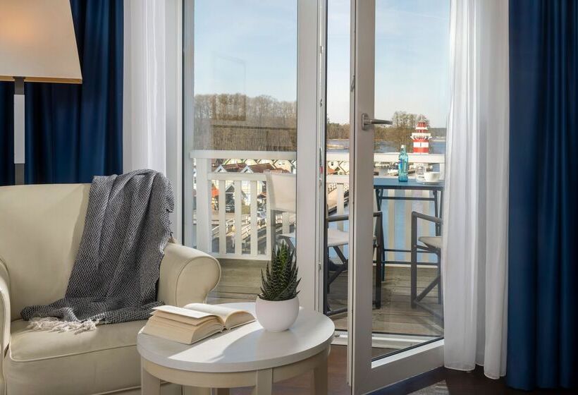 Superior room with lake view, Precise Resort Hafendorf Rheinsberg